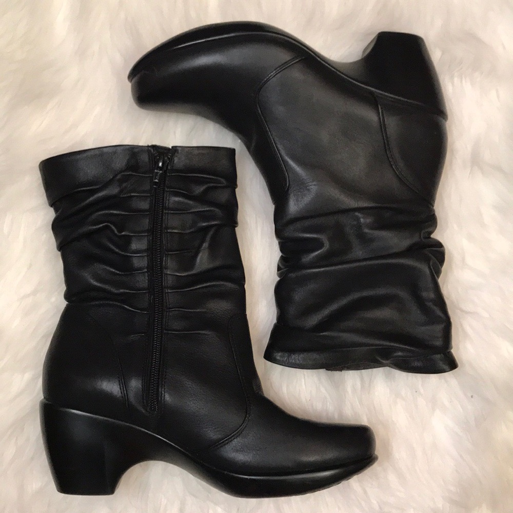Naot Modesto black leather slouch boot VGUC sz 38